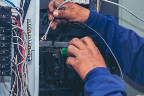 Best Emergency Electrical Repair  in Clarksdale, MS